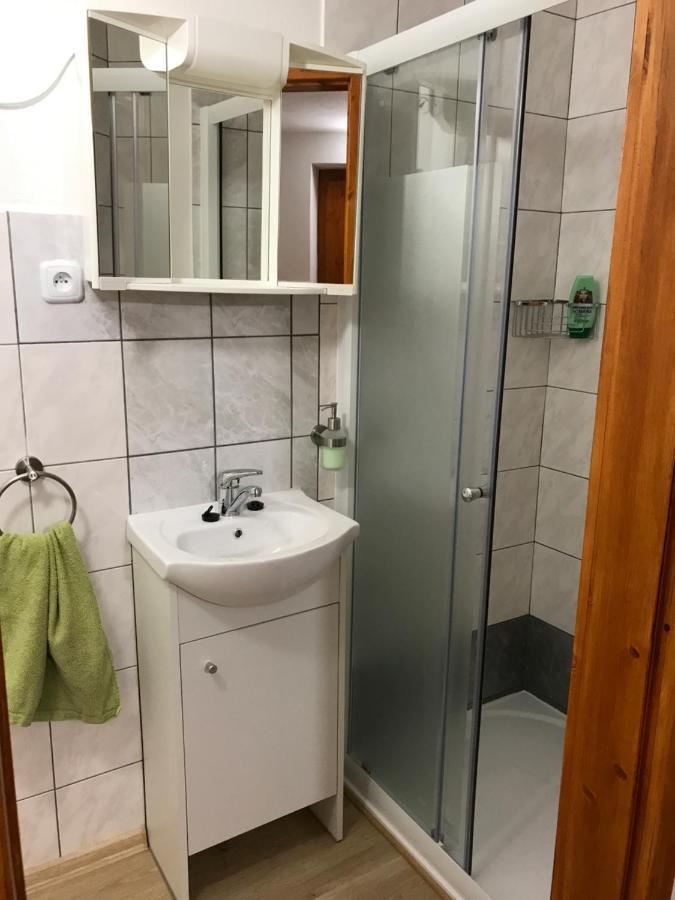 Tradicni Cesky Dum S Loznicemi V Podkrovi Apartment *